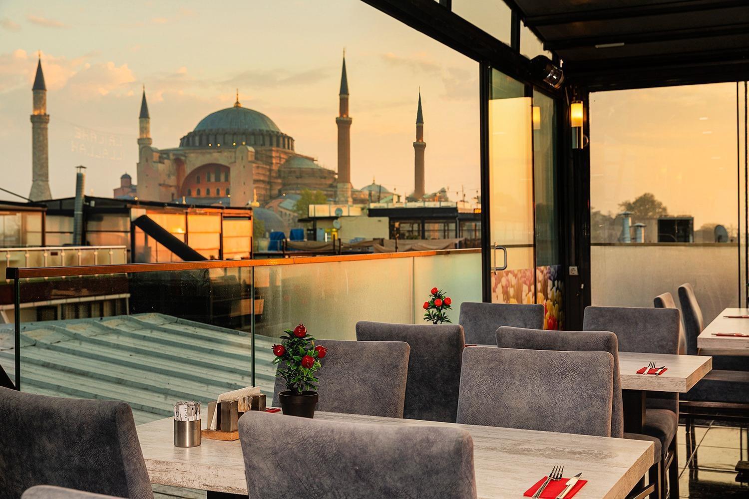 Aristocrat Hotel Istambul Exterior foto