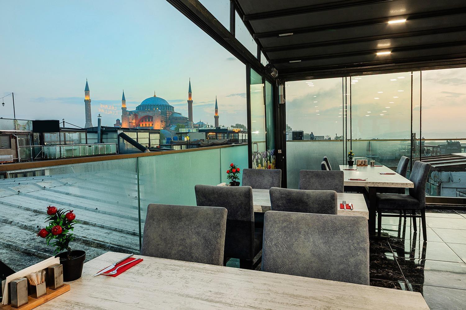 Aristocrat Hotel Istambul Exterior foto